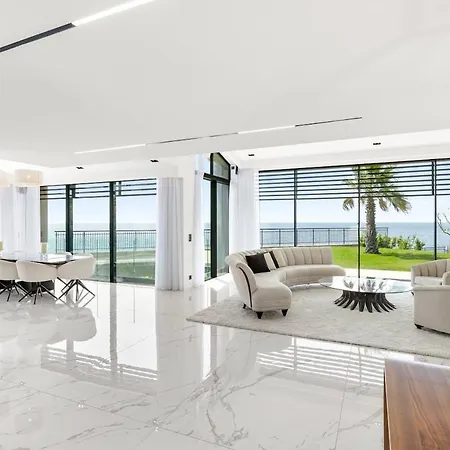 Beautiful House In Theoule-sur-mer Saint-Raphaël