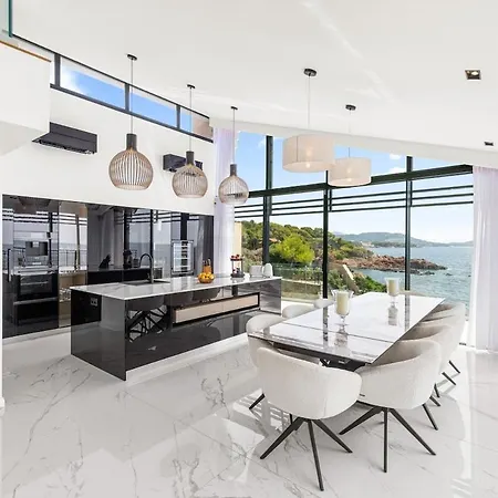 Beautiful House In Theoule-sur-mer Apartmán